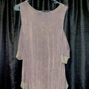Boutique Cold shoulder shirt